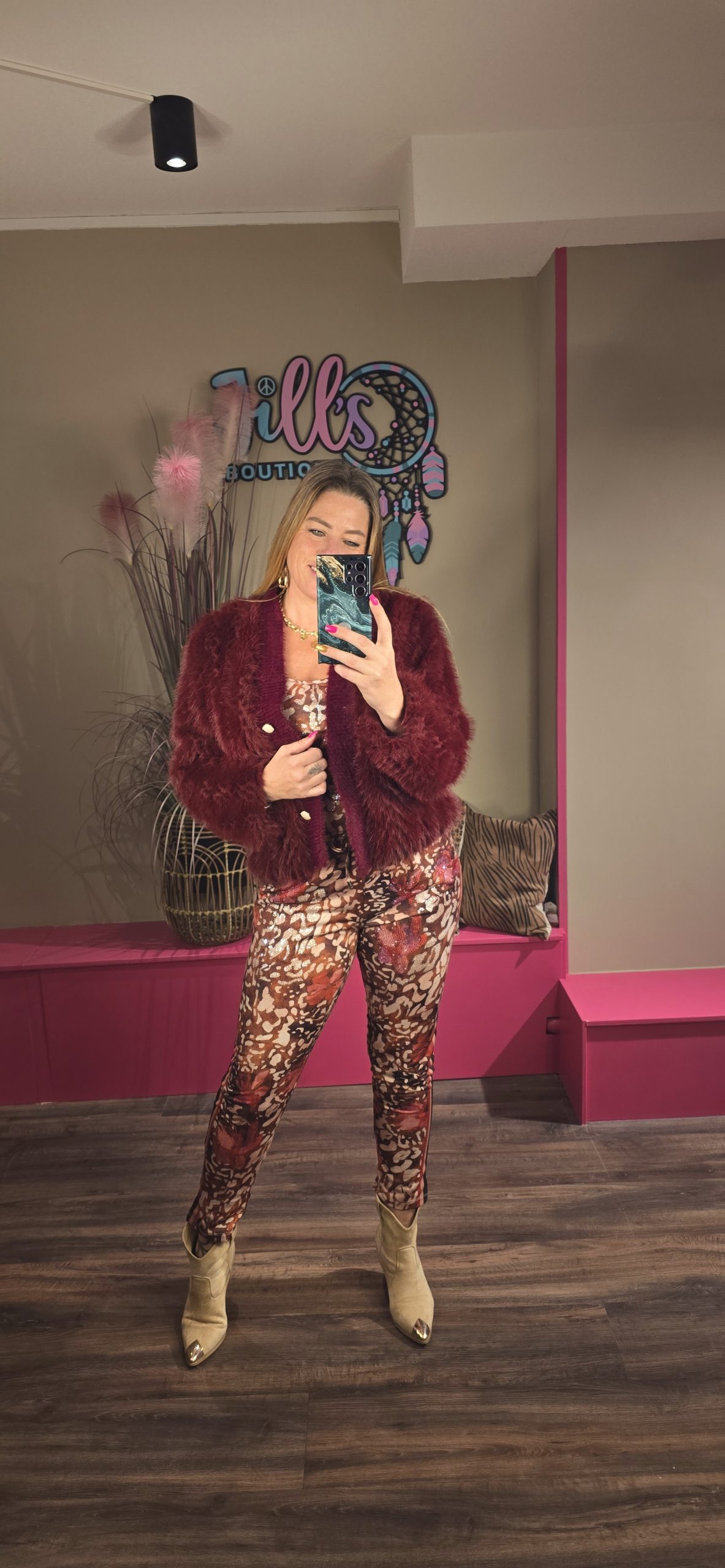 Jasje fluffy bordeau