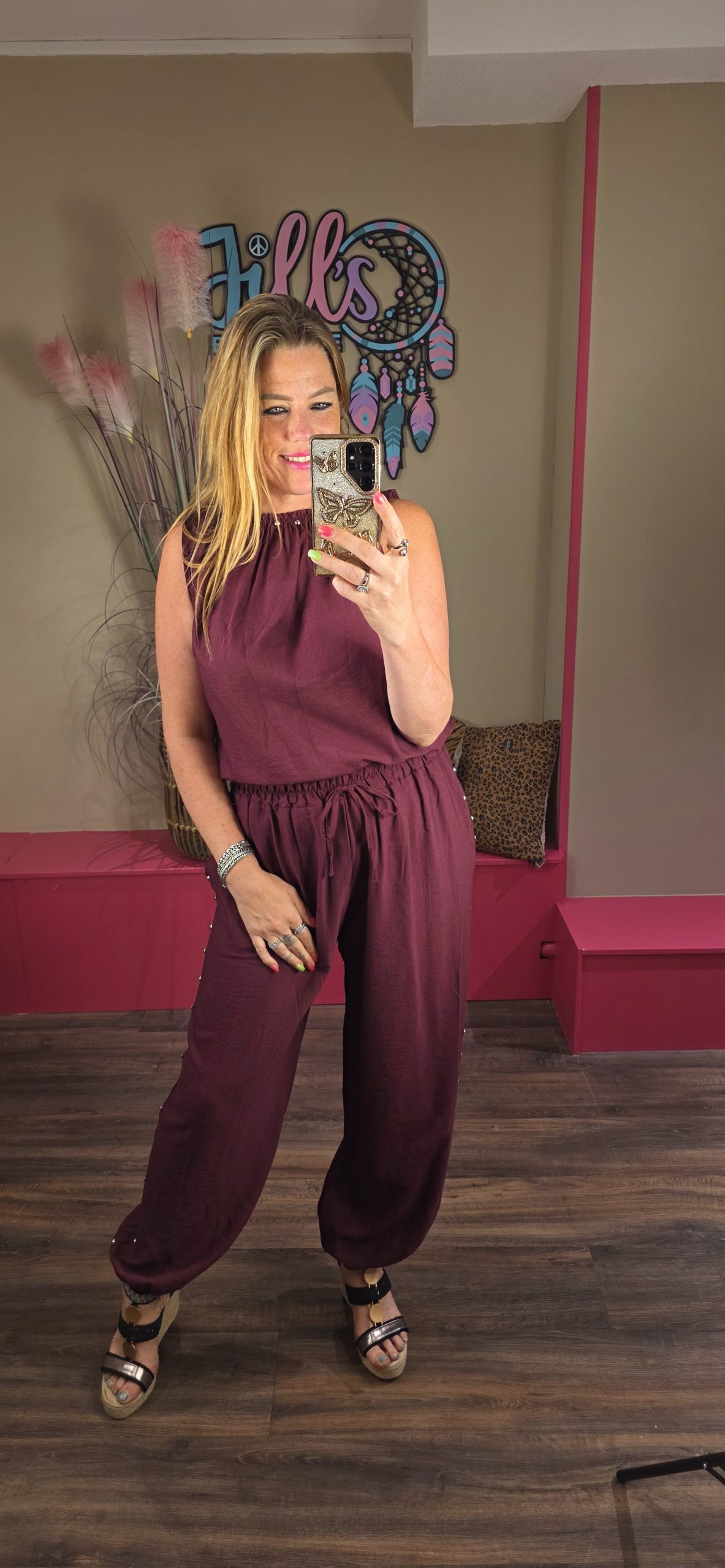 Two piece studs burgundy