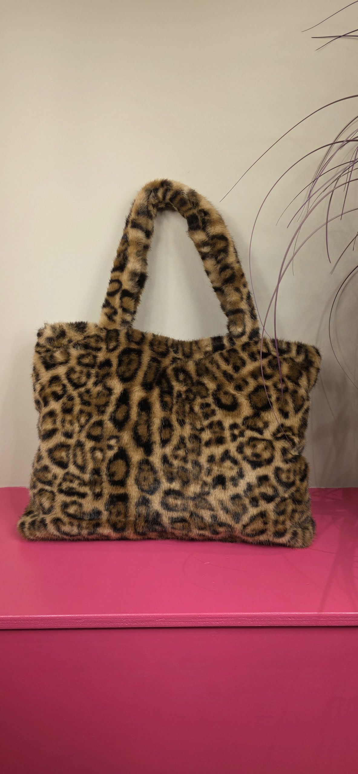 Tas fluffy leopard
